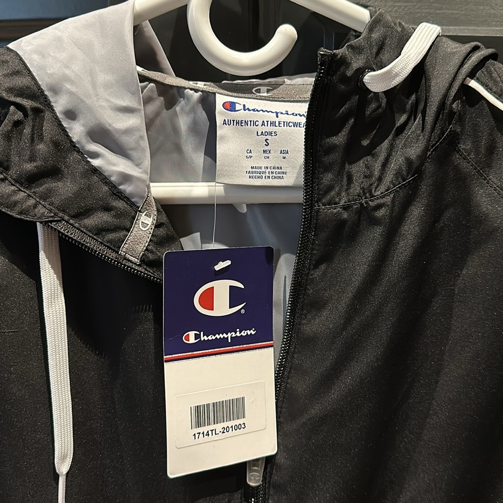Champion windbreaker - Picture 2 of 3